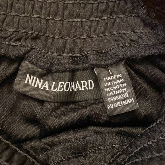 Beautiful and sophisticated Nina Leonard black dress. Excellent condition size L - Picture 6 of 7